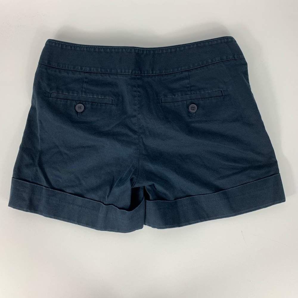 Express Button Shorts - Picture 3 of 3